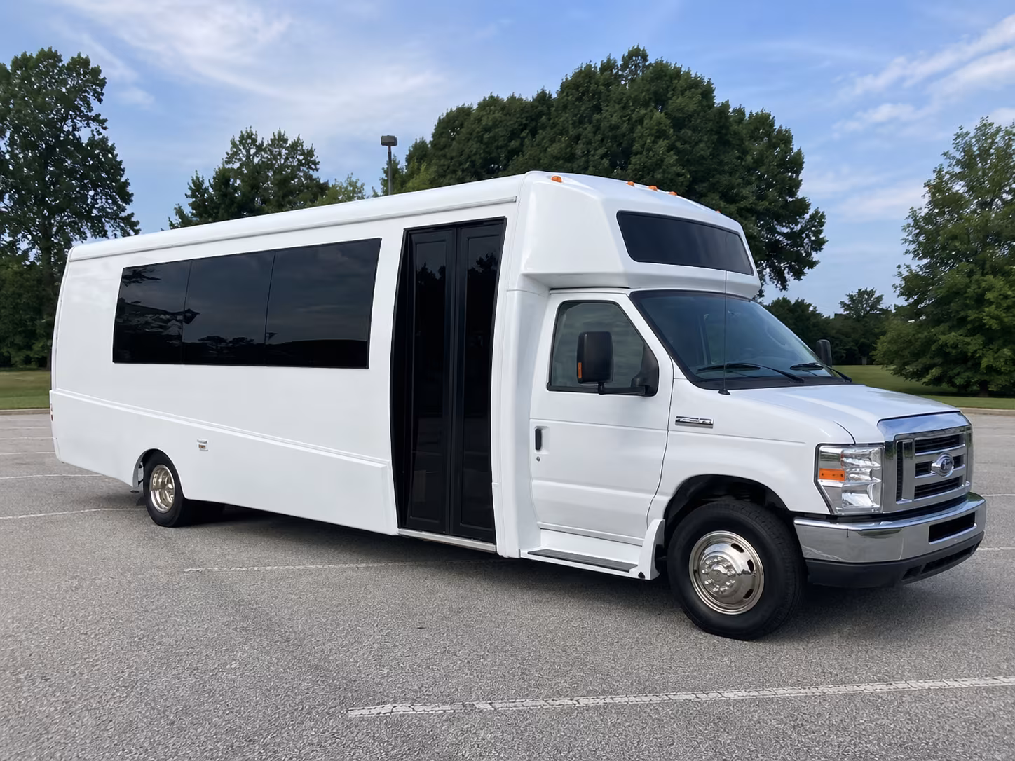 east hartford 18 passenger party bus