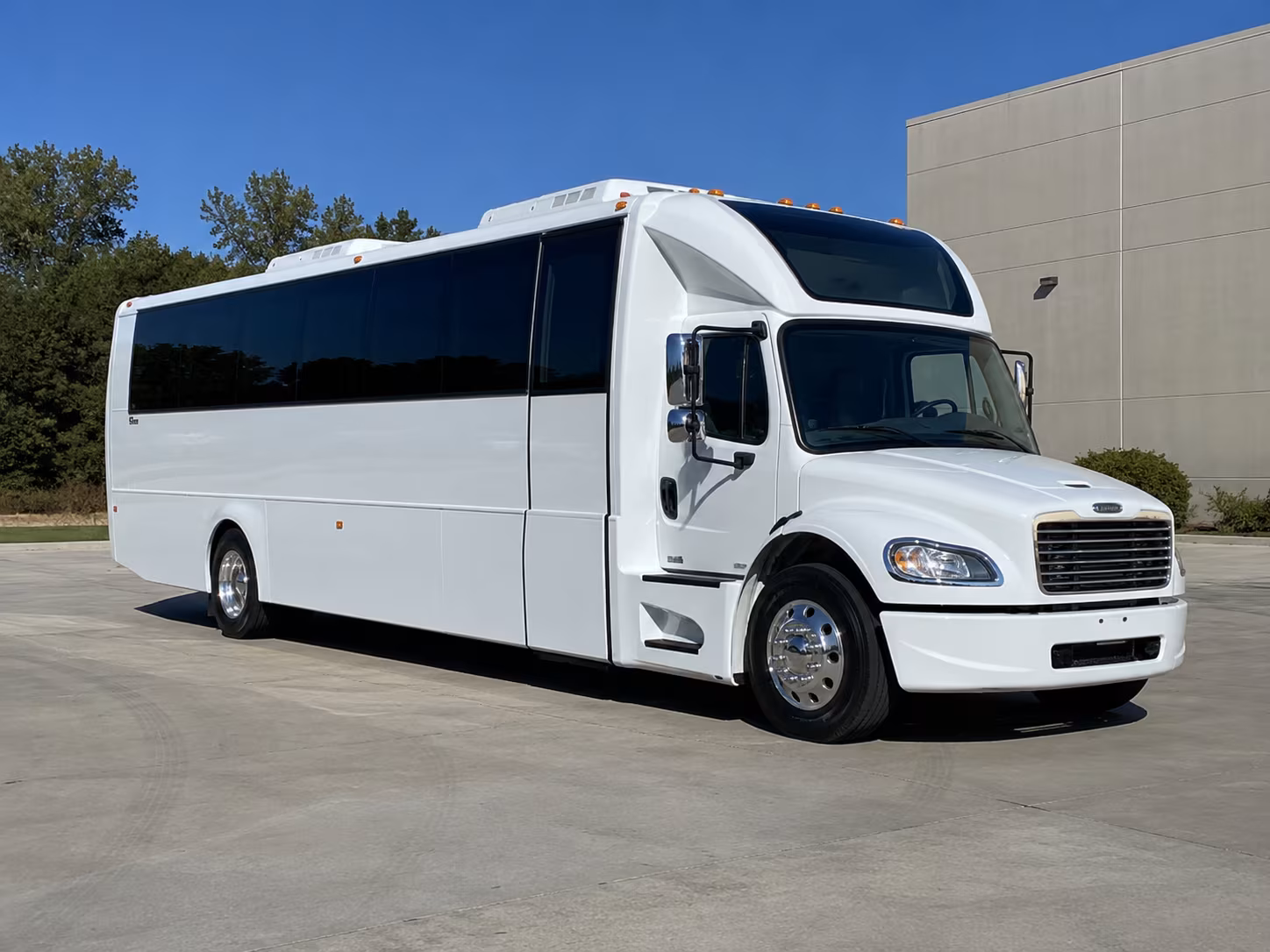 east hartford 28 passenger party bus