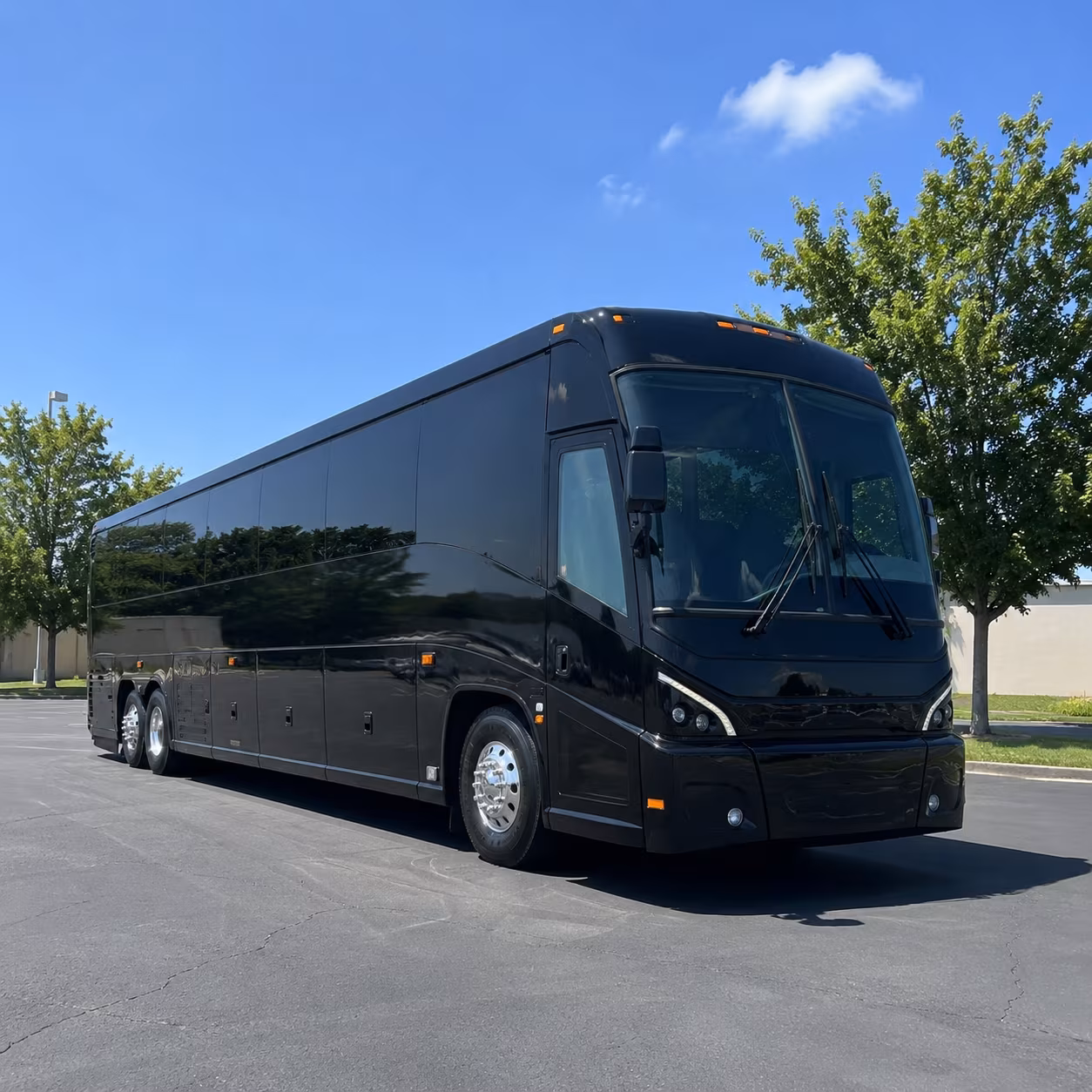 run recurring shuttle routes between east hartford and hartford s cttransit hubs