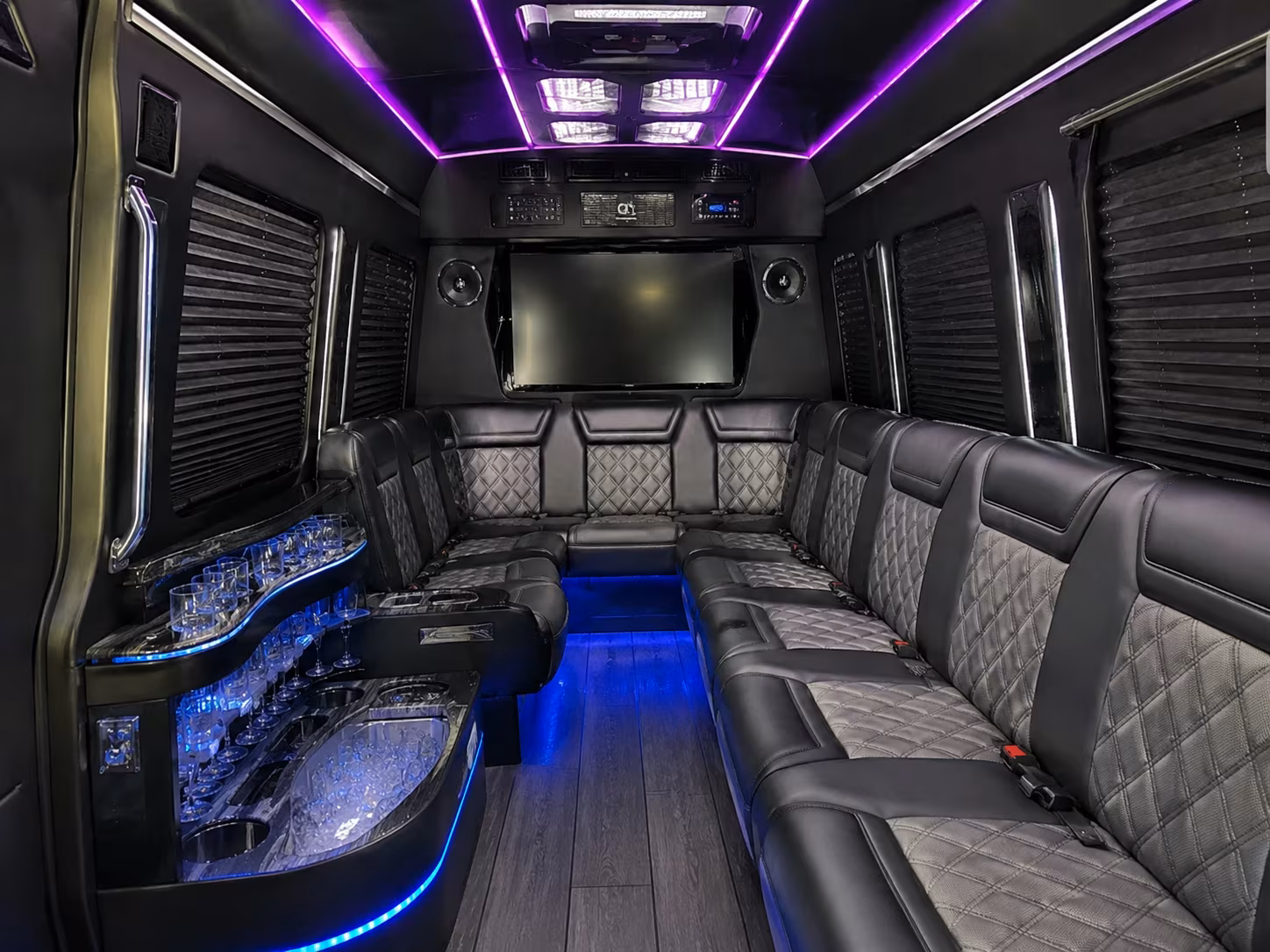 shuttles to uconn peoplesbank arena and every hartford area venue